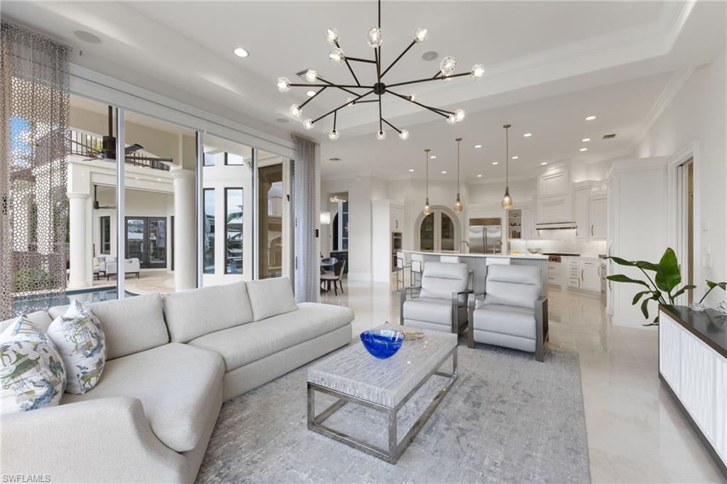 AQUALANE SHORES - Residential