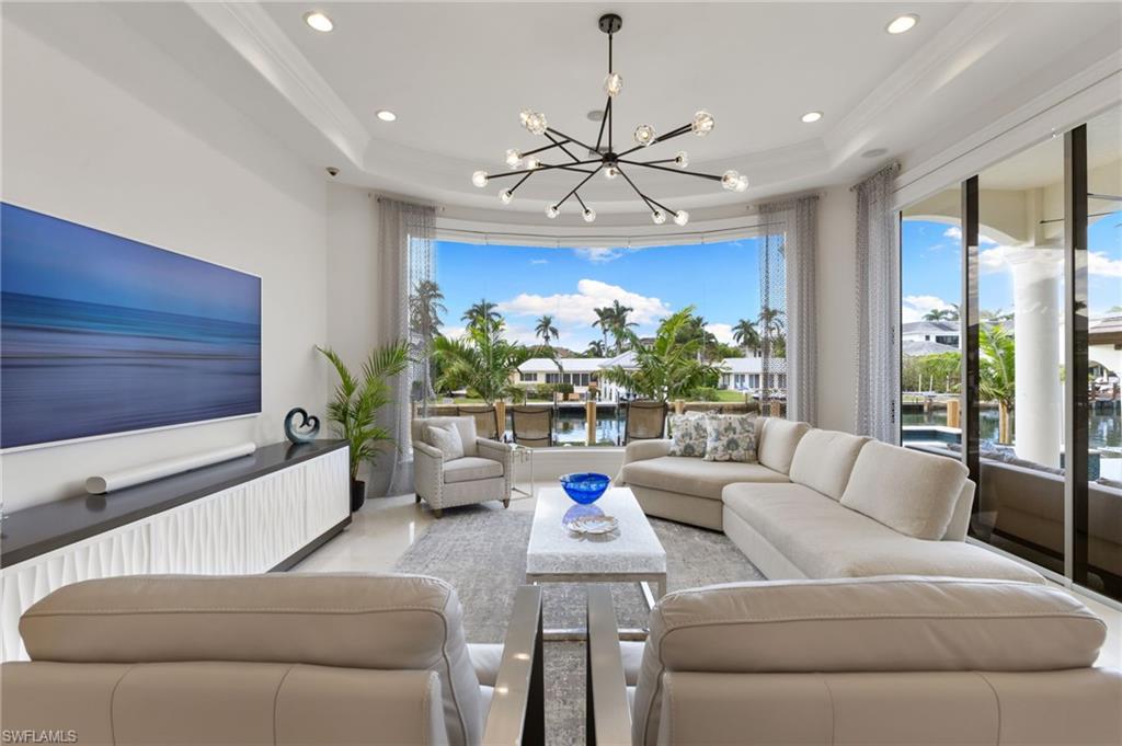 AQUALANE SHORES - Residential