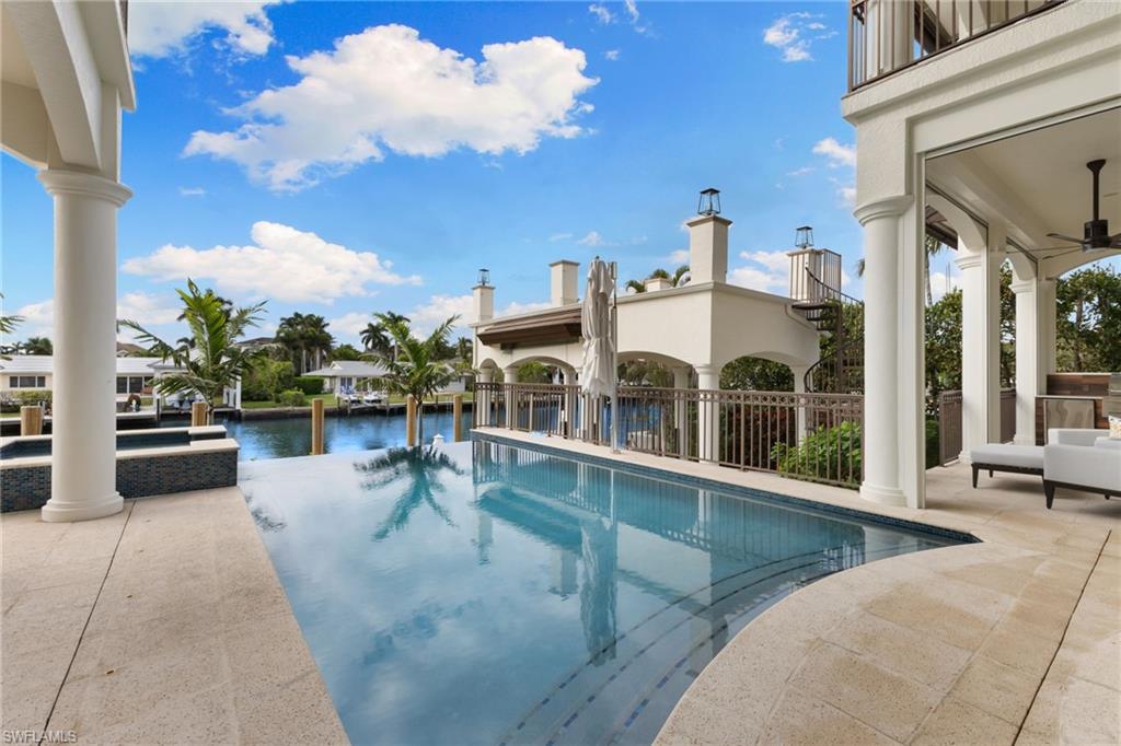 AQUALANE SHORES - Residential