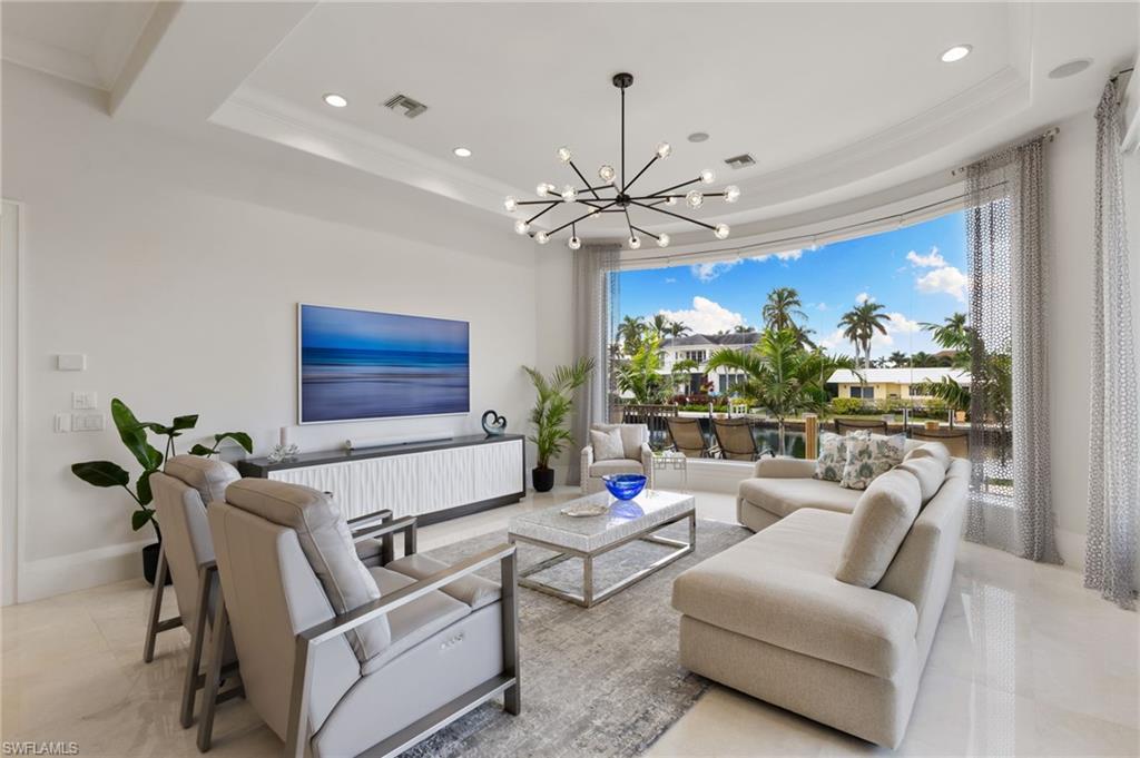 AQUALANE SHORES - Residential