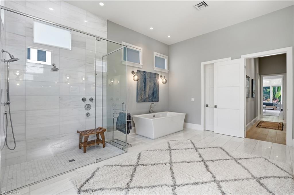 MOORINGS - Residential