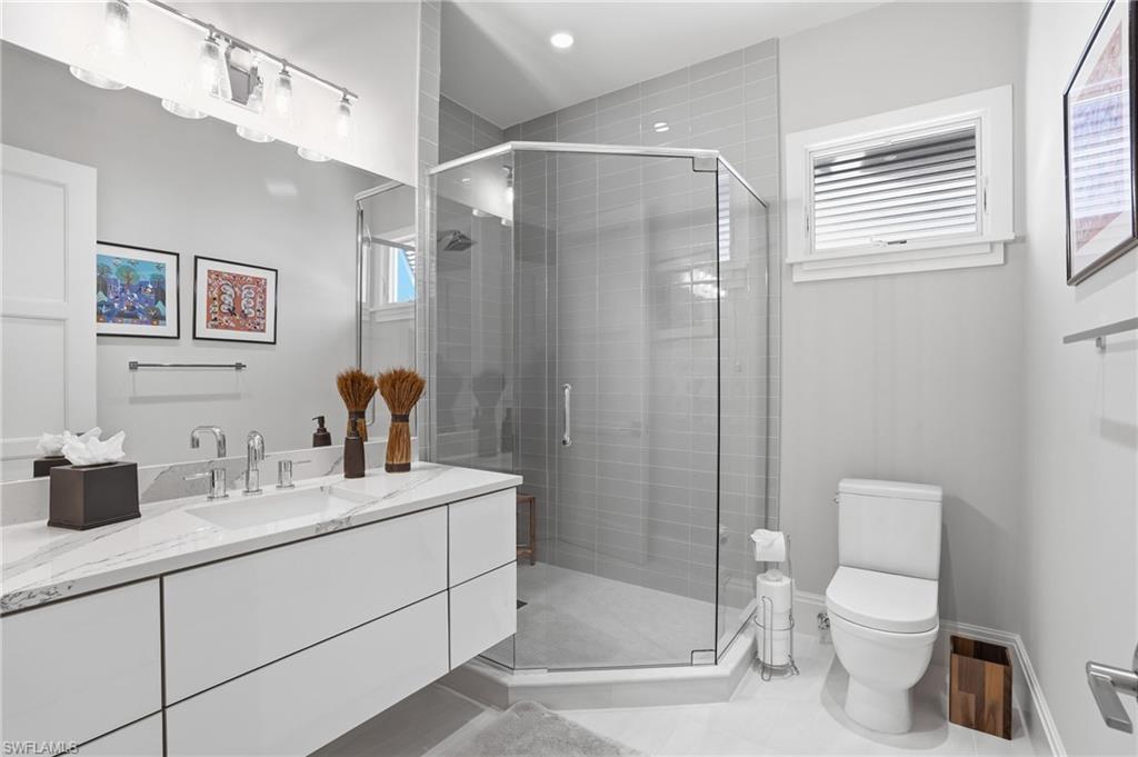 MOORINGS - Residential