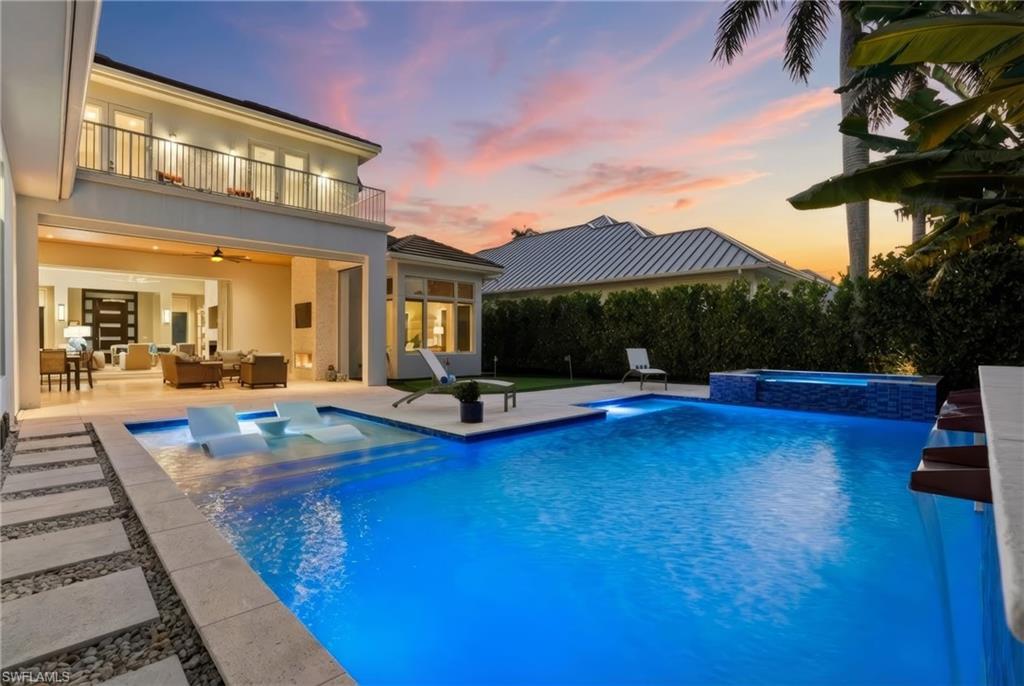 MOORINGS - Residential