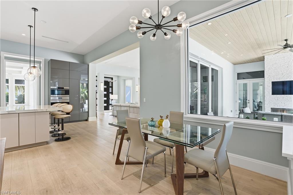 MOORINGS - Residential