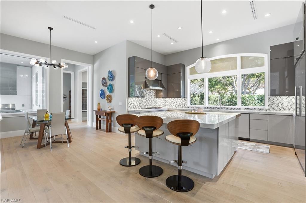 MOORINGS - Residential