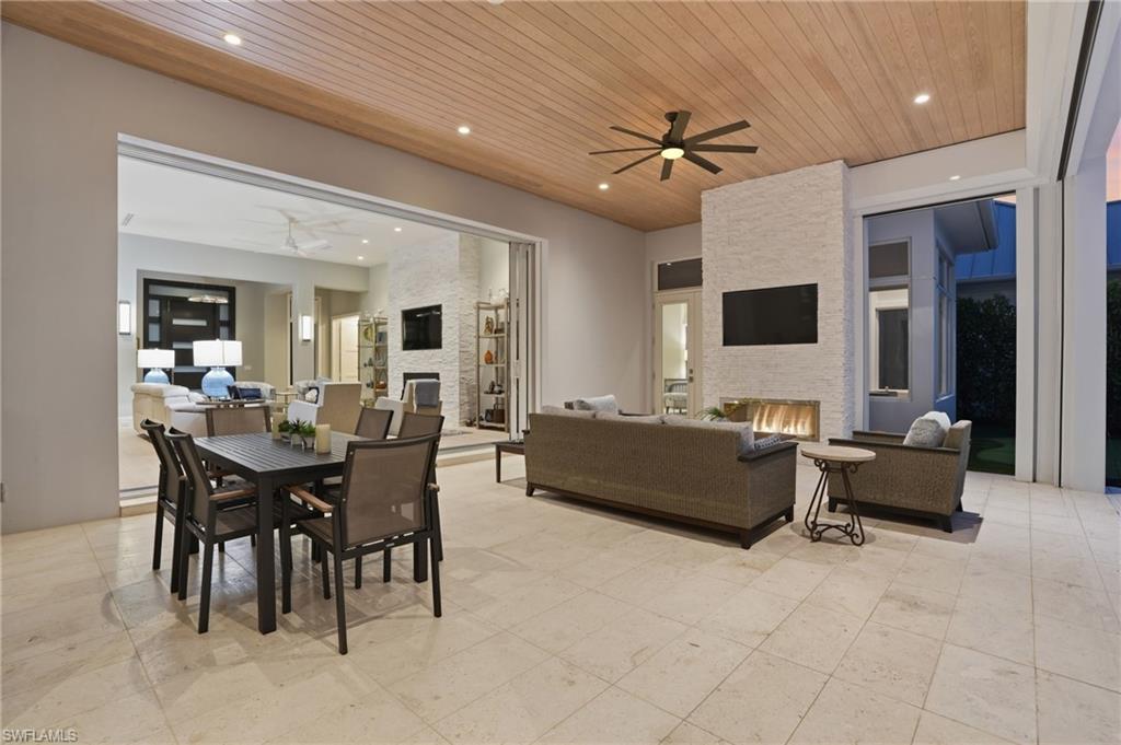 MOORINGS - Residential