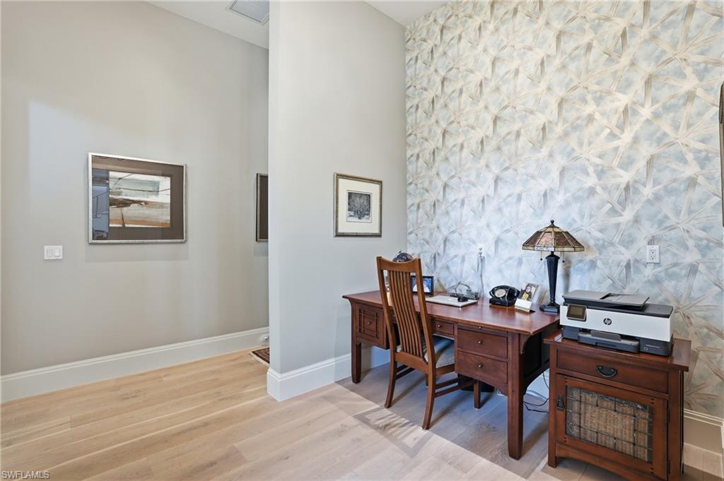 MOORINGS - Residential