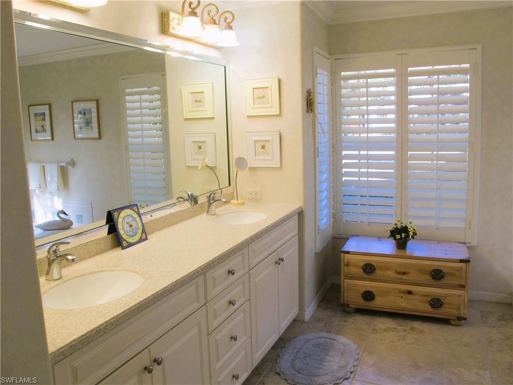 WILSHIRE LAKES - Residential