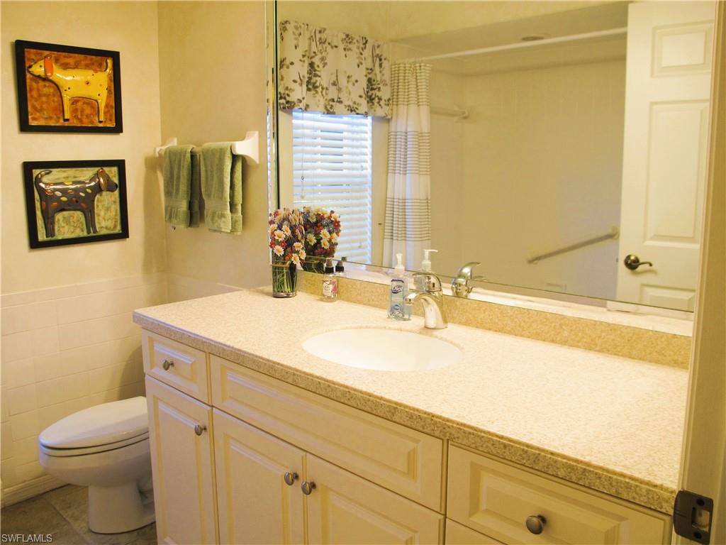 WILSHIRE LAKES - Residential