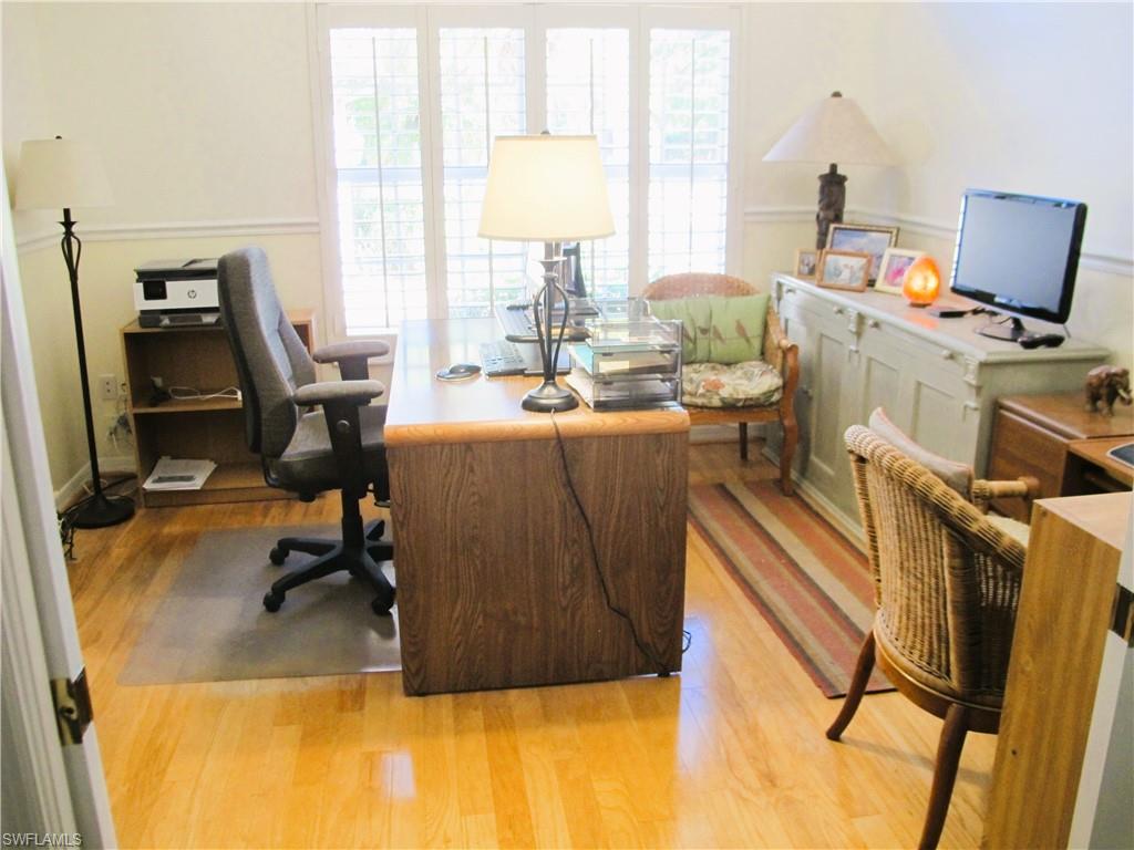 WILSHIRE LAKES - Residential