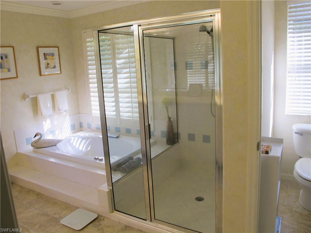 WILSHIRE LAKES - Residential