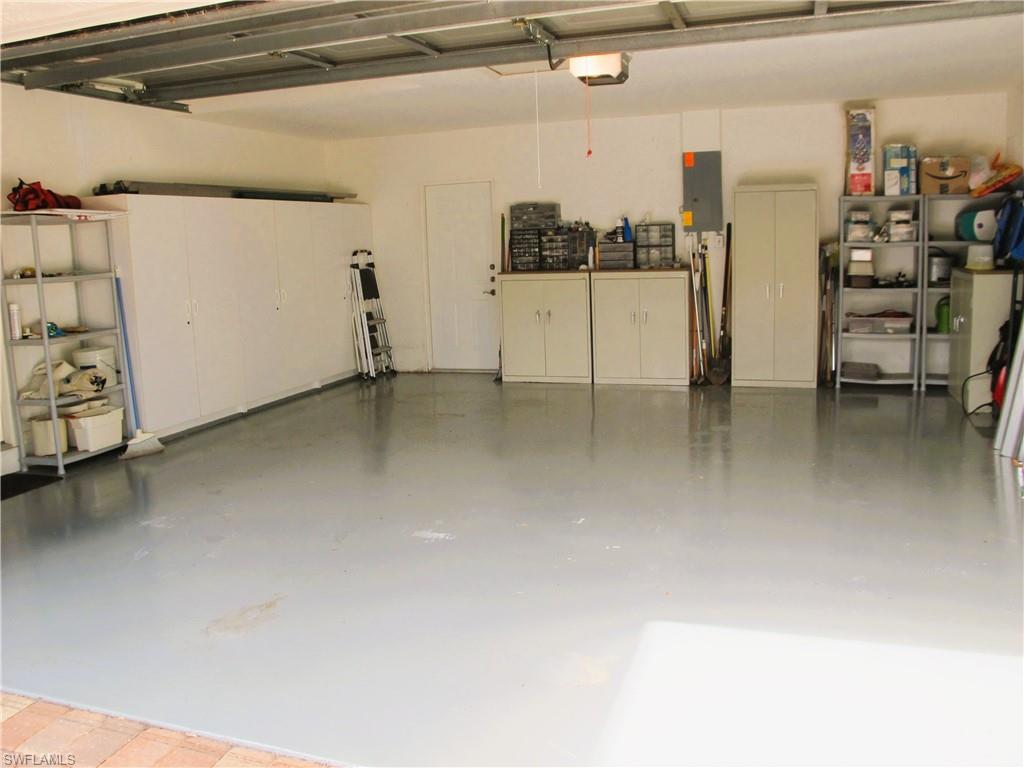 WILSHIRE LAKES - Residential