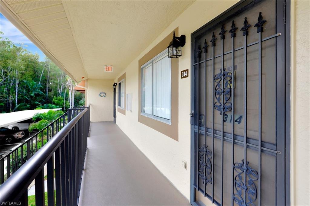 COUNTRY CLUB VILLAGE - Residential