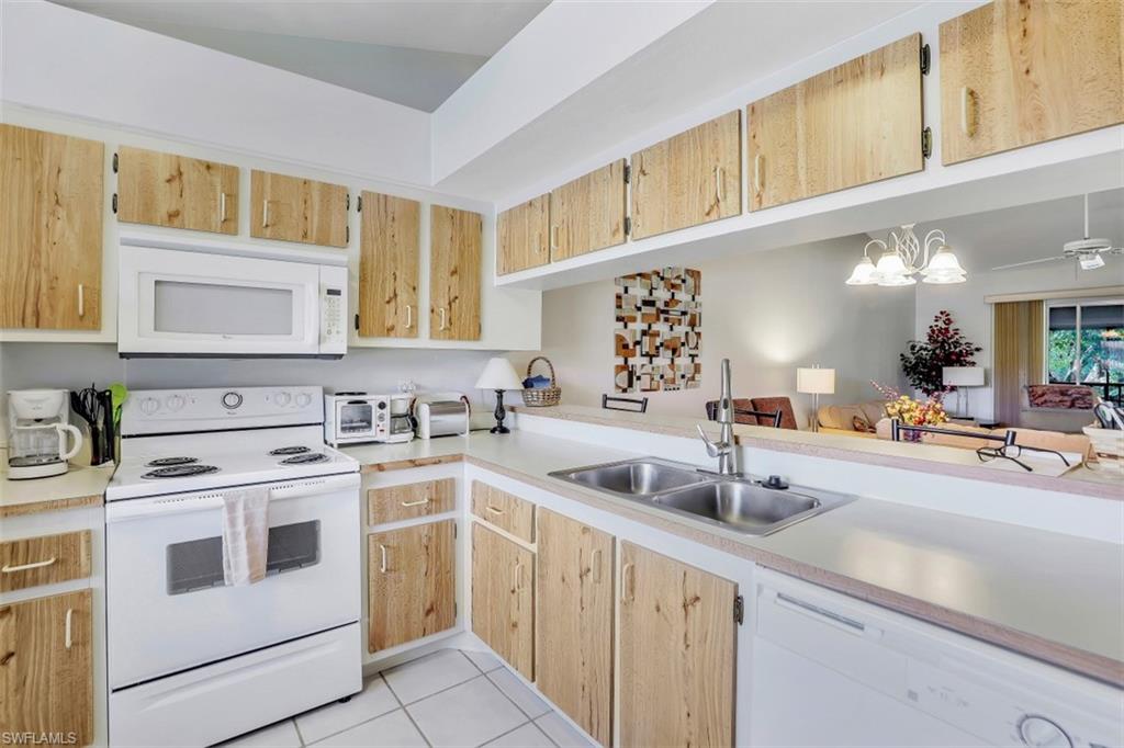 COUNTRY CLUB VILLAGE - Residential