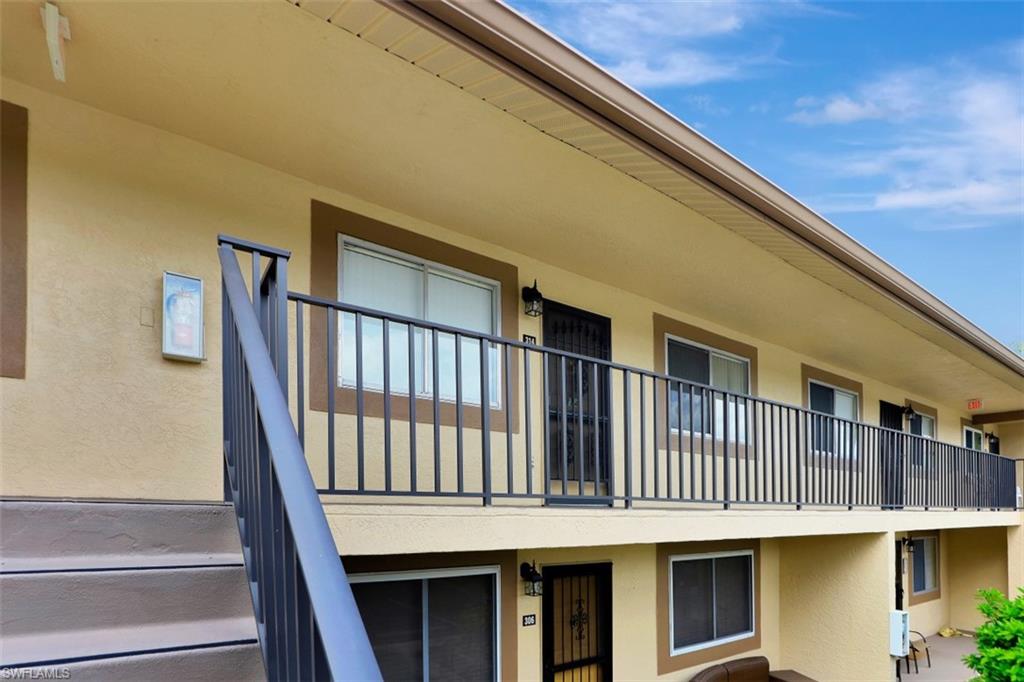 COUNTRY CLUB VILLAGE - Residential