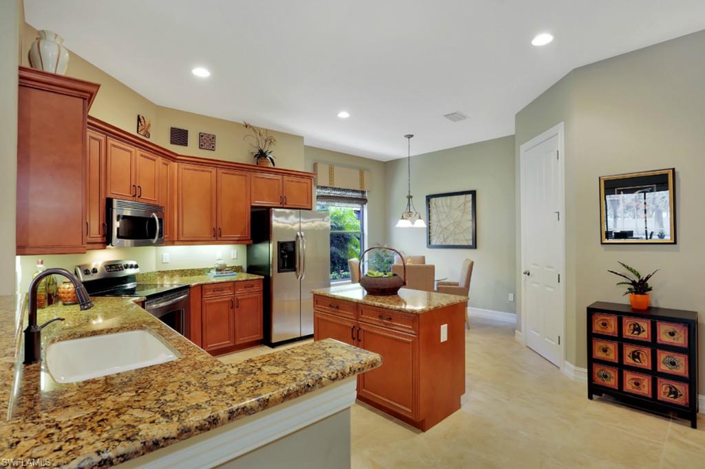 MOORGATE POINT - Residential