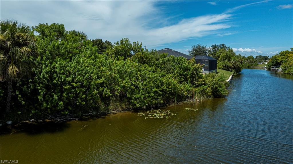 CAPE CORAL - Land