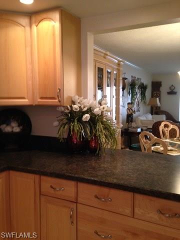 COUNTRY CLUB MANOR - Residential