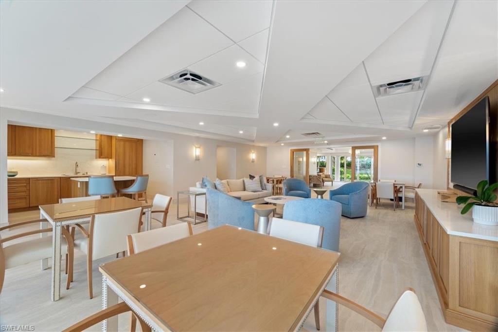 PELICAN POINT WEST - Residential