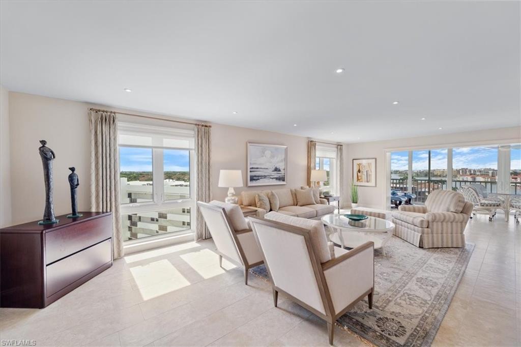 PELICAN POINT WEST - Residential