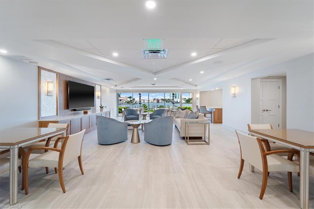 PELICAN POINT WEST - Residential