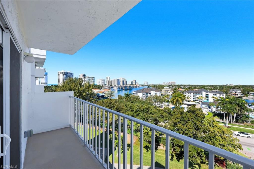 PELICAN POINT WEST - Residential