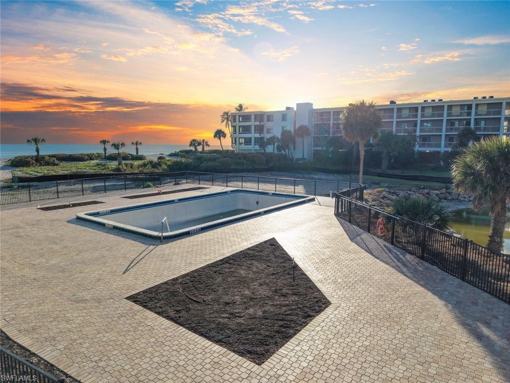 SAND POINTE - Residential