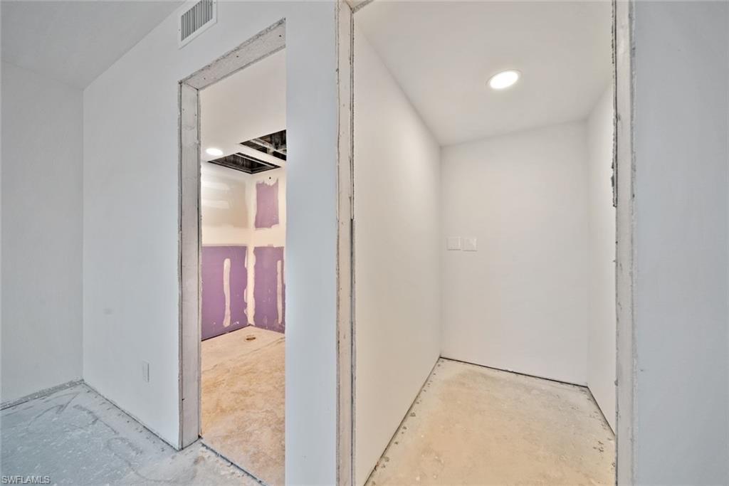 SAND POINTE - Residential