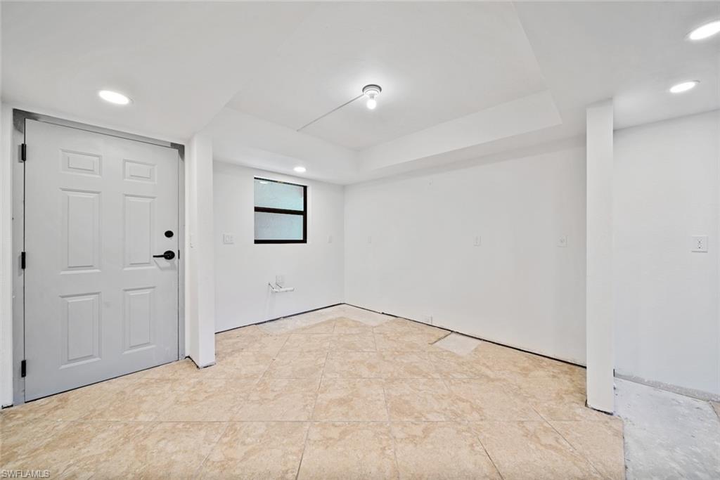 SAND POINTE - Residential