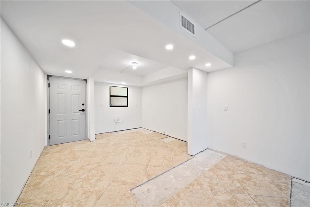 SAND POINTE - Residential