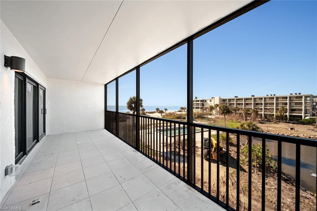 SAND POINTE - Residential