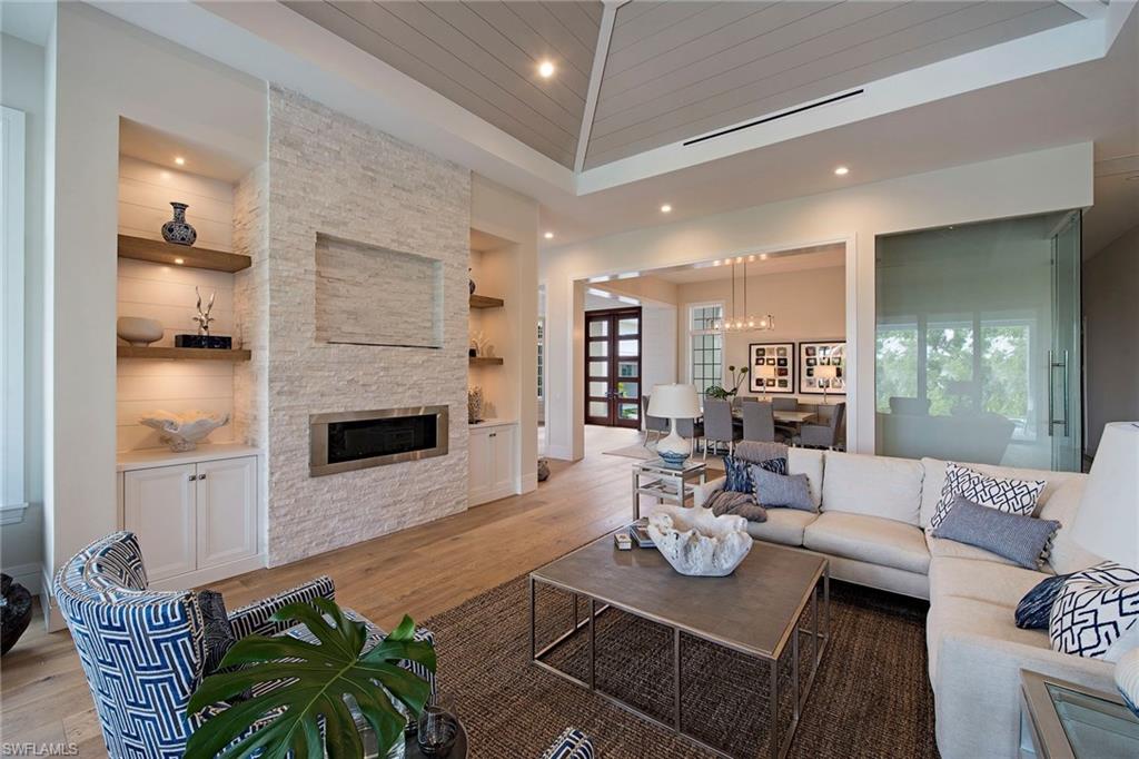 MOORINGS - Residential