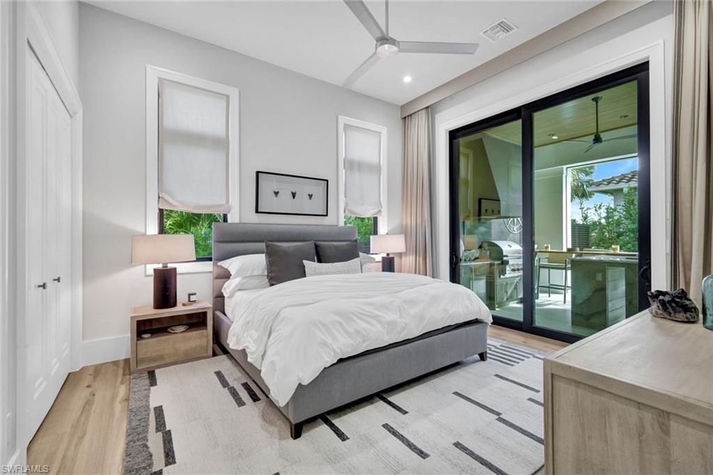 MARCO BEACH - Residential