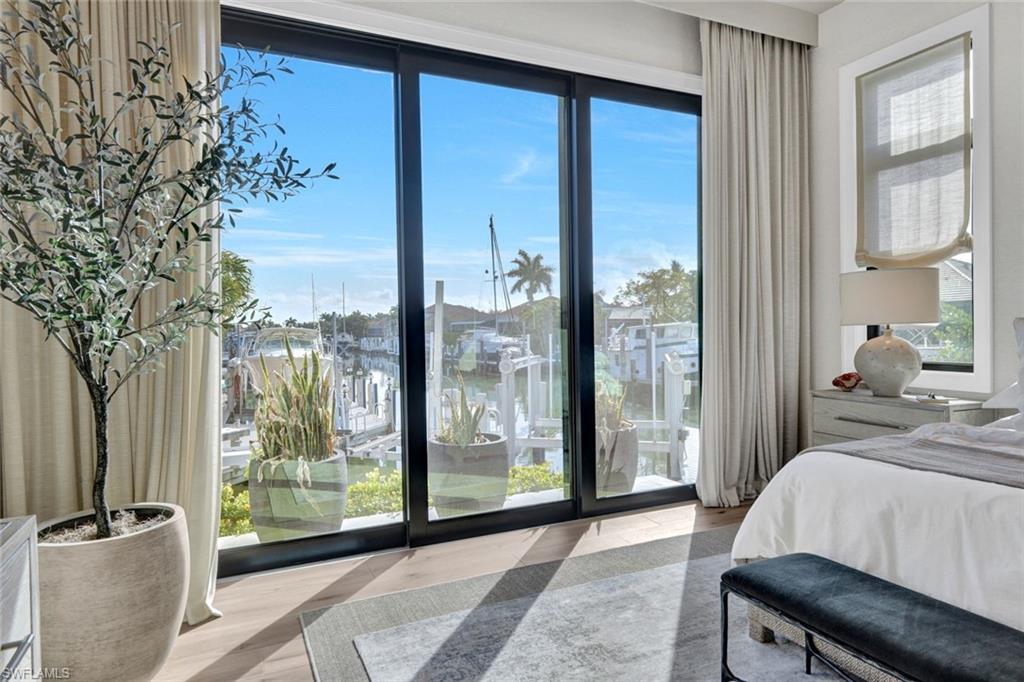 MARCO BEACH - Residential