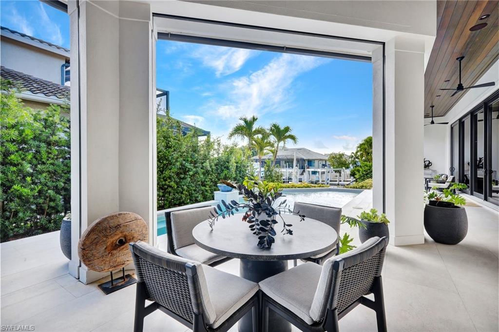 MARCO BEACH - Residential