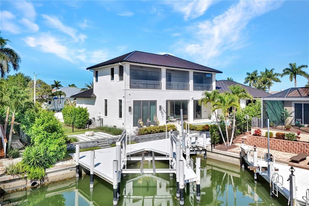 MARCO BEACH - Residential