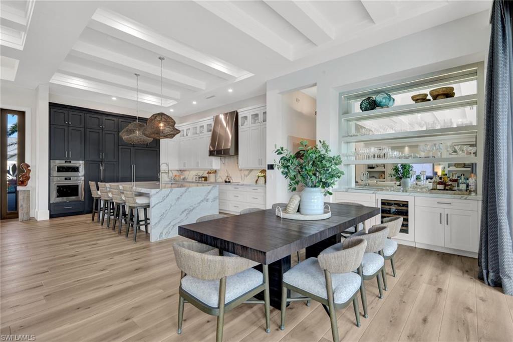MARCO BEACH - Residential