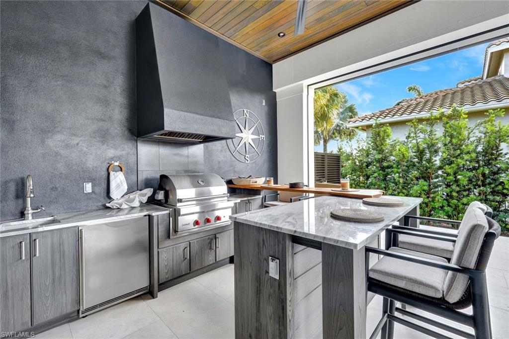 MARCO BEACH - Residential