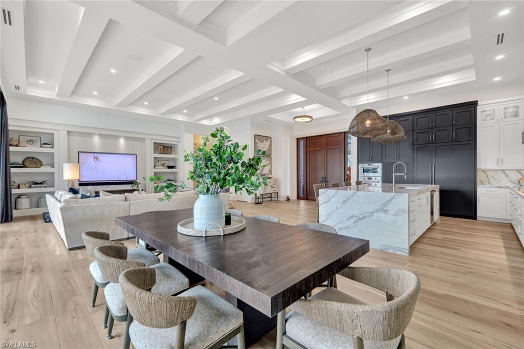 MARCO BEACH - Residential