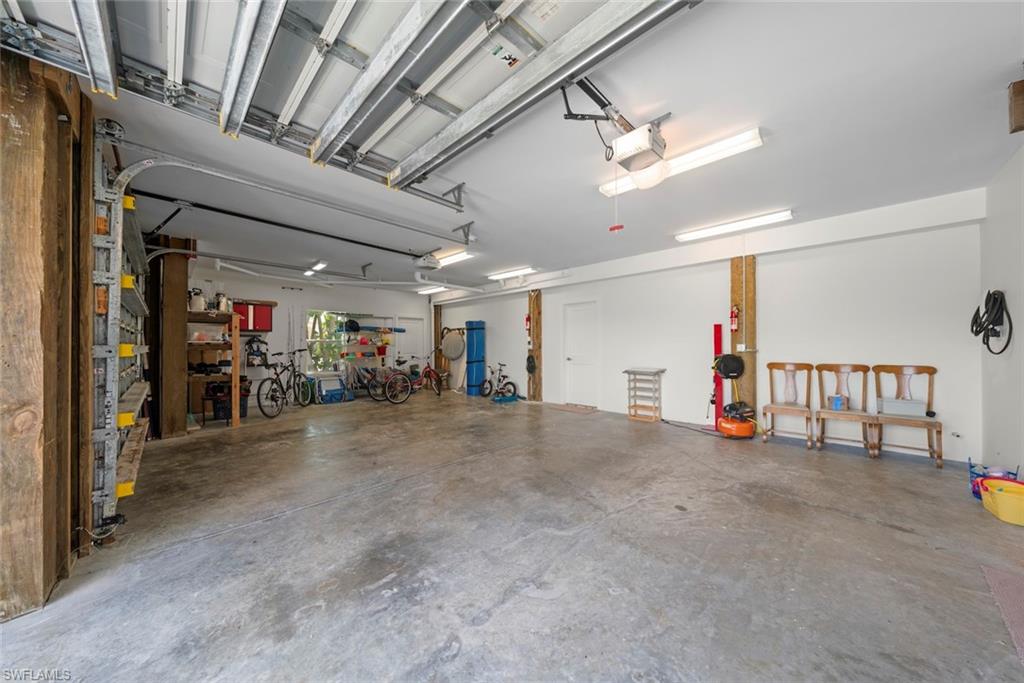 LAKE MUREX - Residential