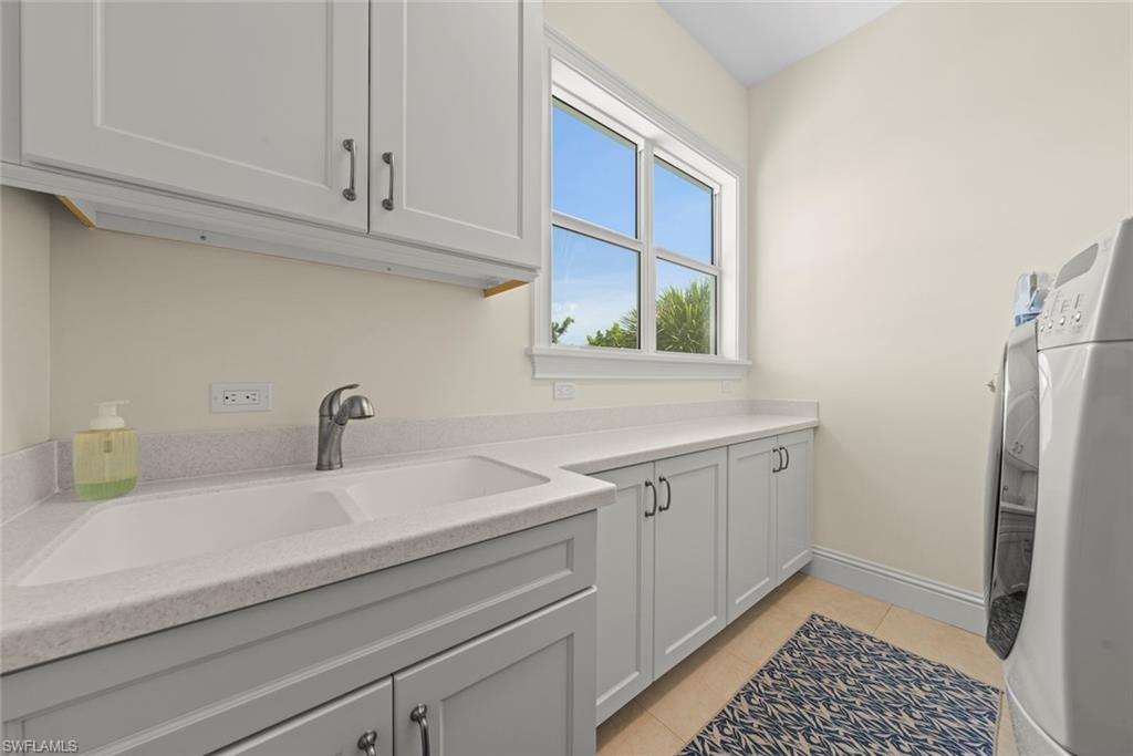 LAKE MUREX - Residential