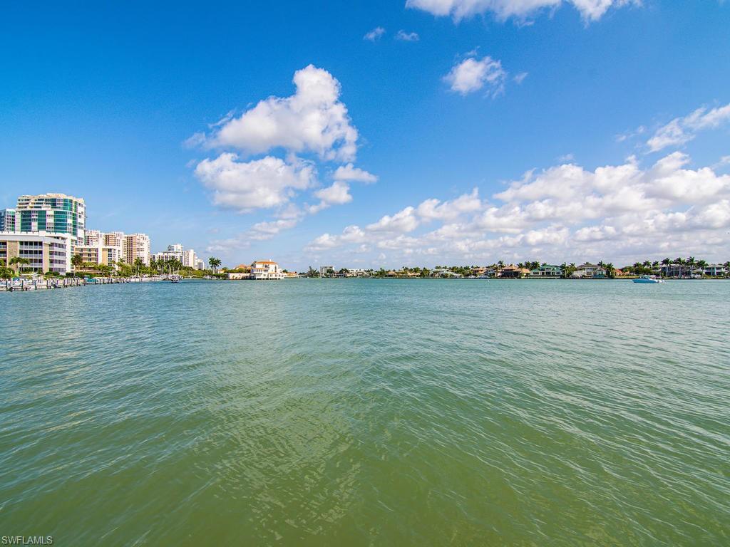 HARBORSIDE WEST - Residential