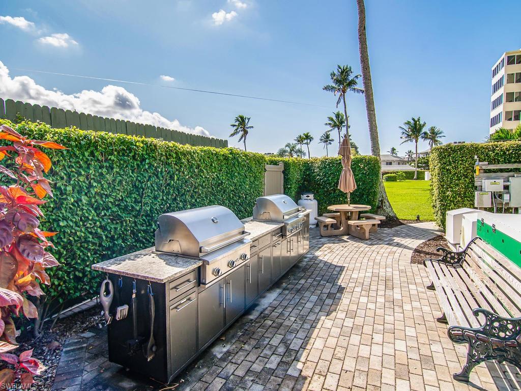 HARBORSIDE WEST - Residential