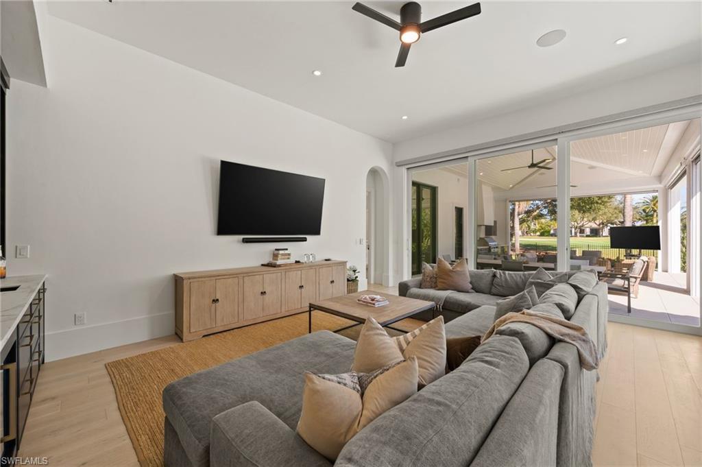 QUAIL WEST - Residential