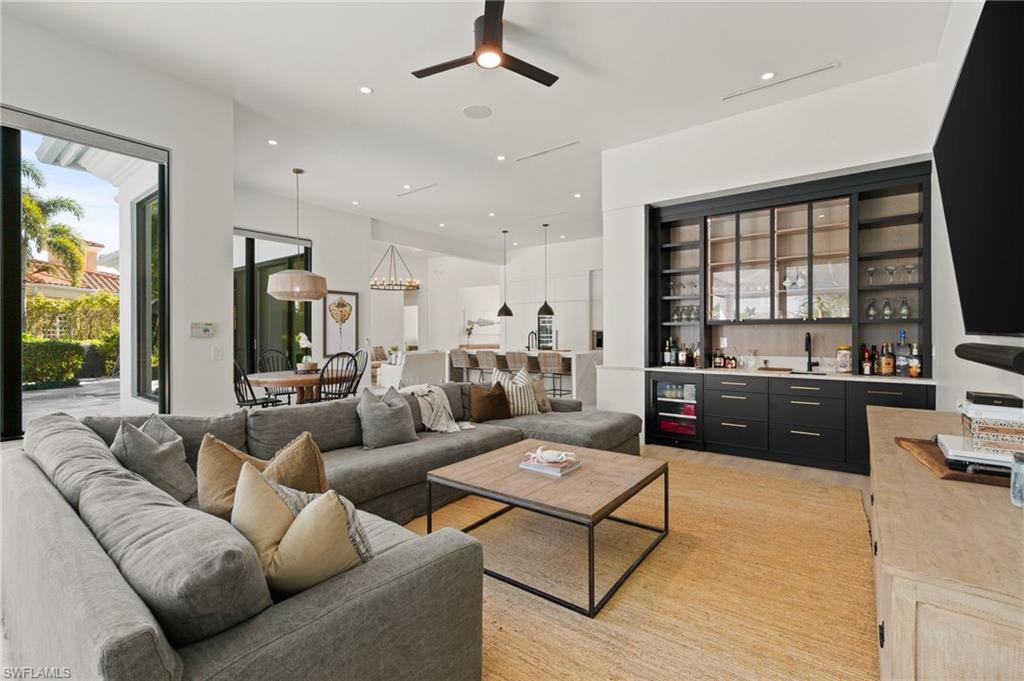 QUAIL WEST - Residential