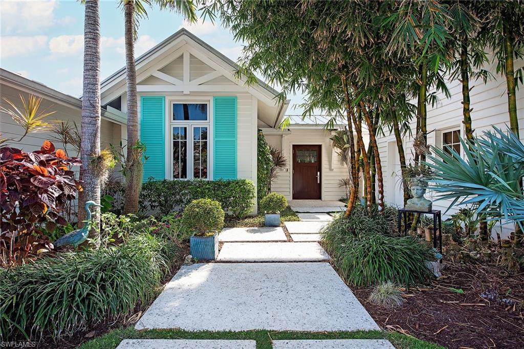 MOORINGS - Residential