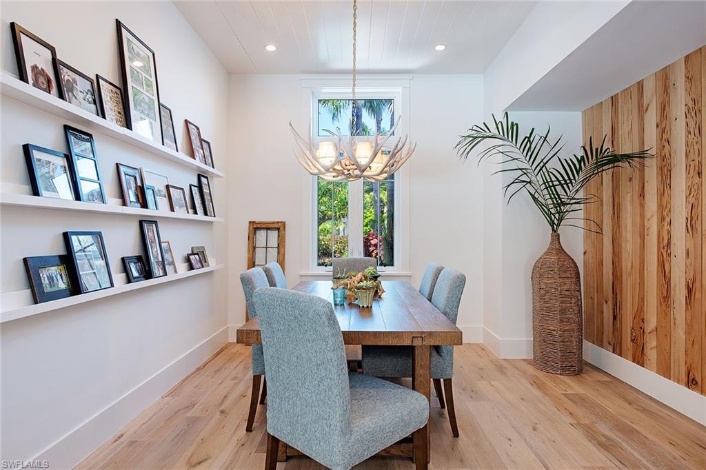 MOORINGS - Residential