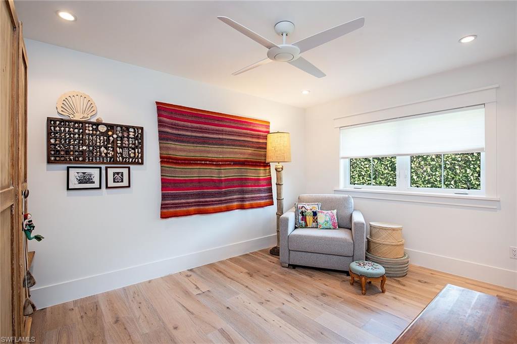 MOORINGS - Residential