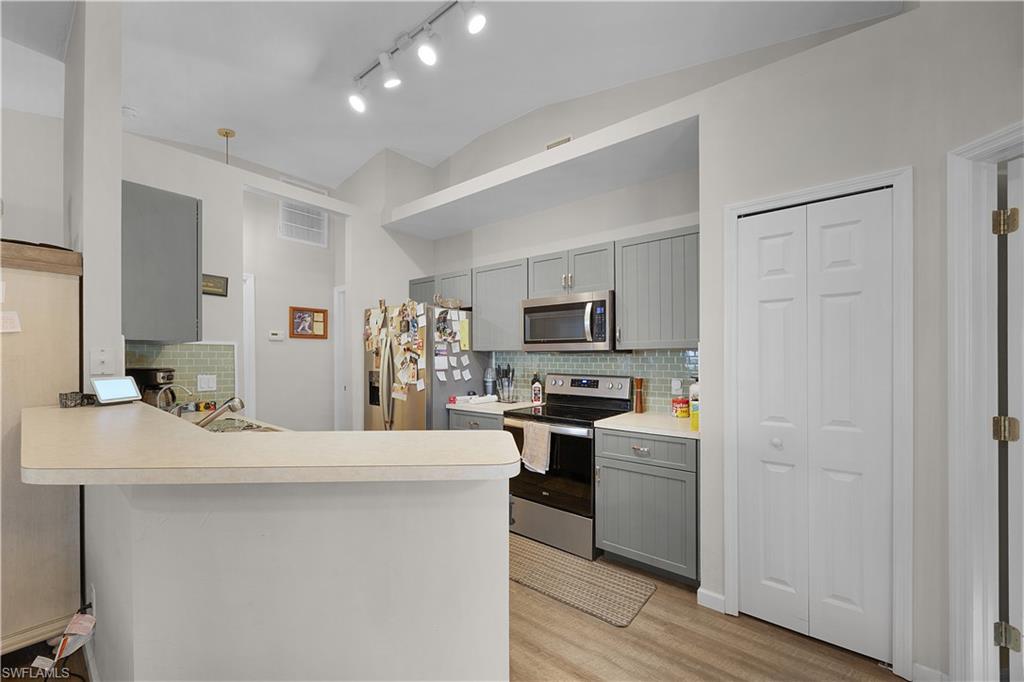 VILLAGES OF BETHANY TRACE - Residential