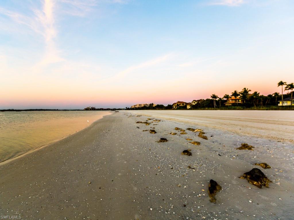 HIDEAWAY BEACH - Land